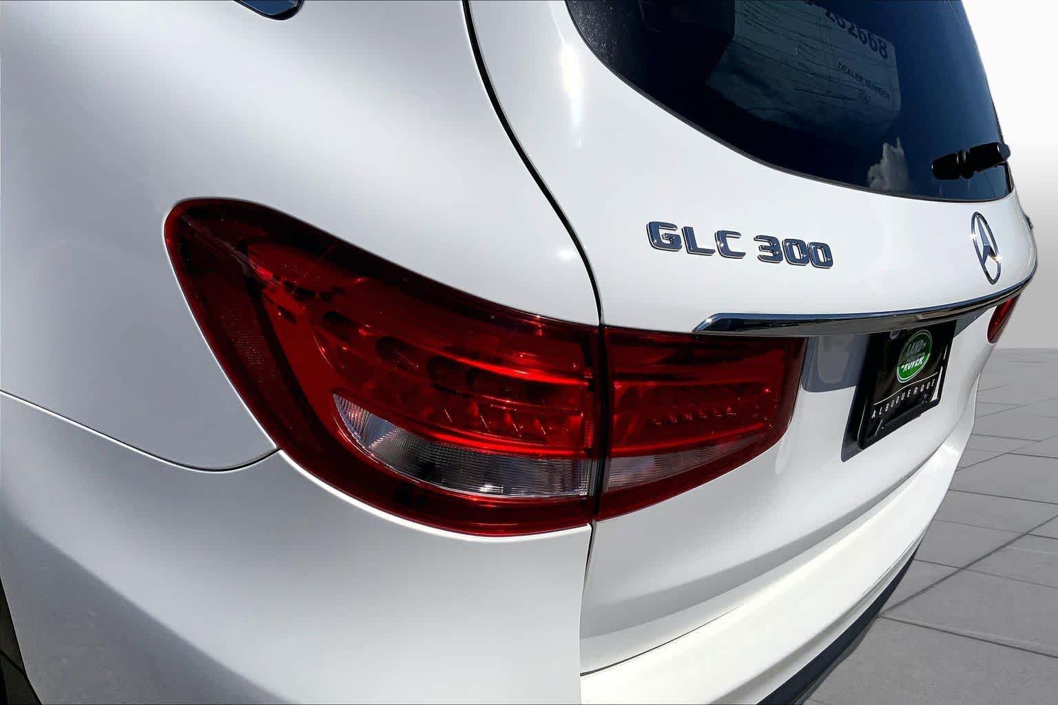 Used 2018 Mercedes-Benz GLC 300 4MATIC image 28