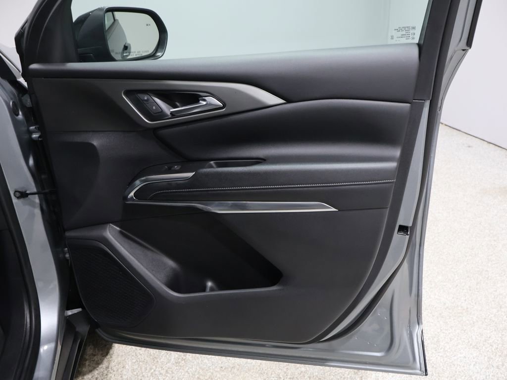 Used 2024 Chevrolet Traverse LT image 23