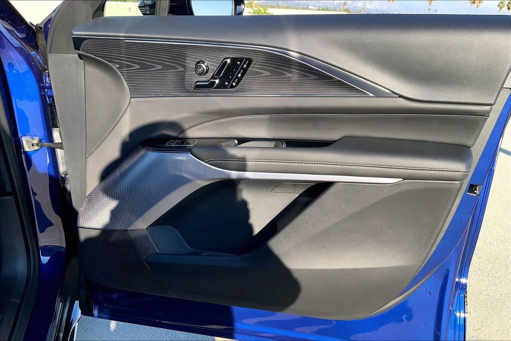 New 2026 Cadillac Lyriq V image 34