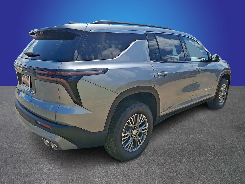 New 2027 Chevrolet Traverse LT w/ Driver Confidence Package FWD image 3