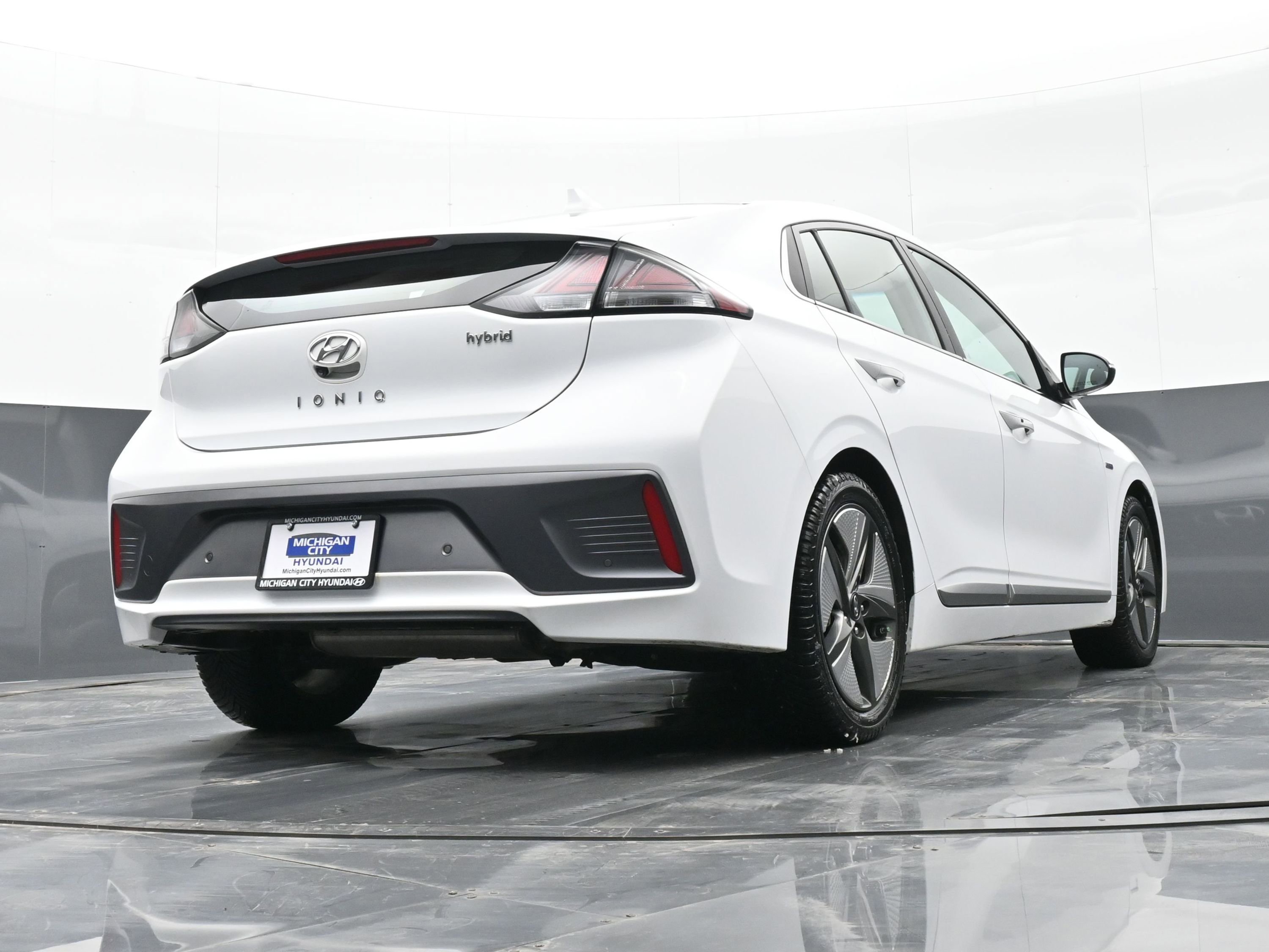 Used 2020 Hyundai Ioniq Limited image 44