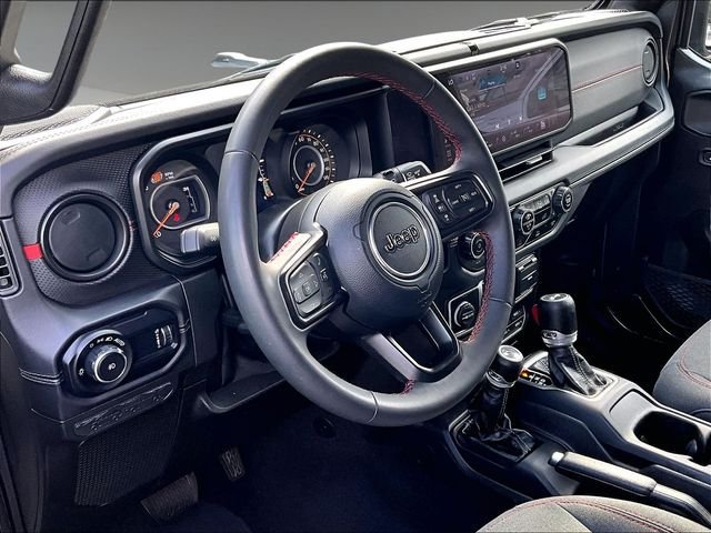 Used 2024 Jeep Wrangler Unlimited Rubicon AWD/4WD image 14