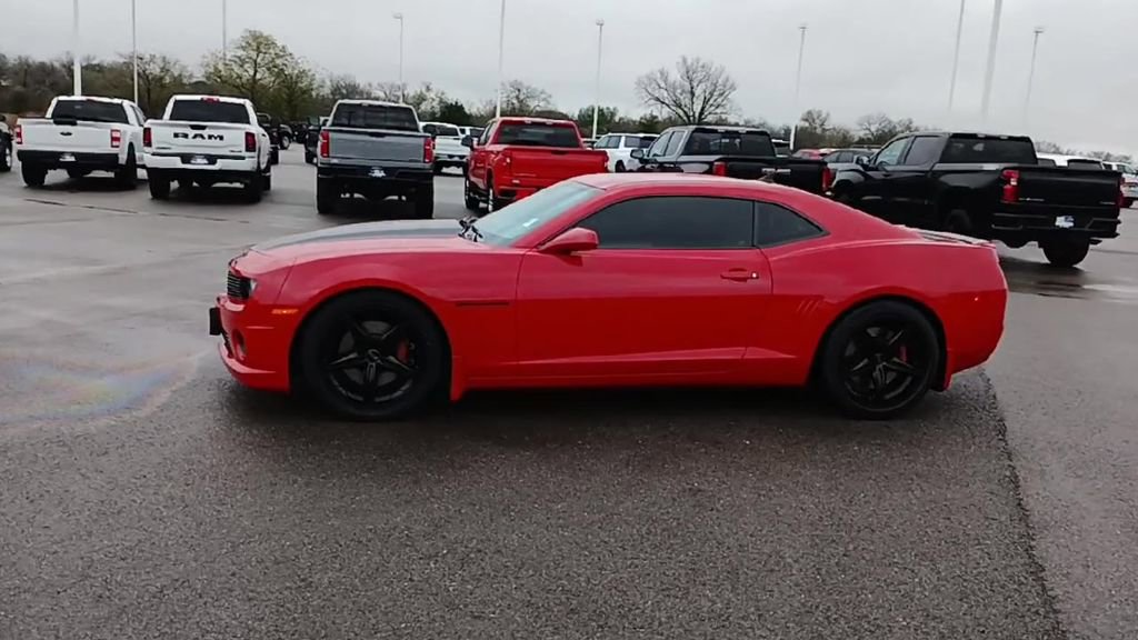 Used 2010 Chevrolet Camaro SS w/ RS Package image 4