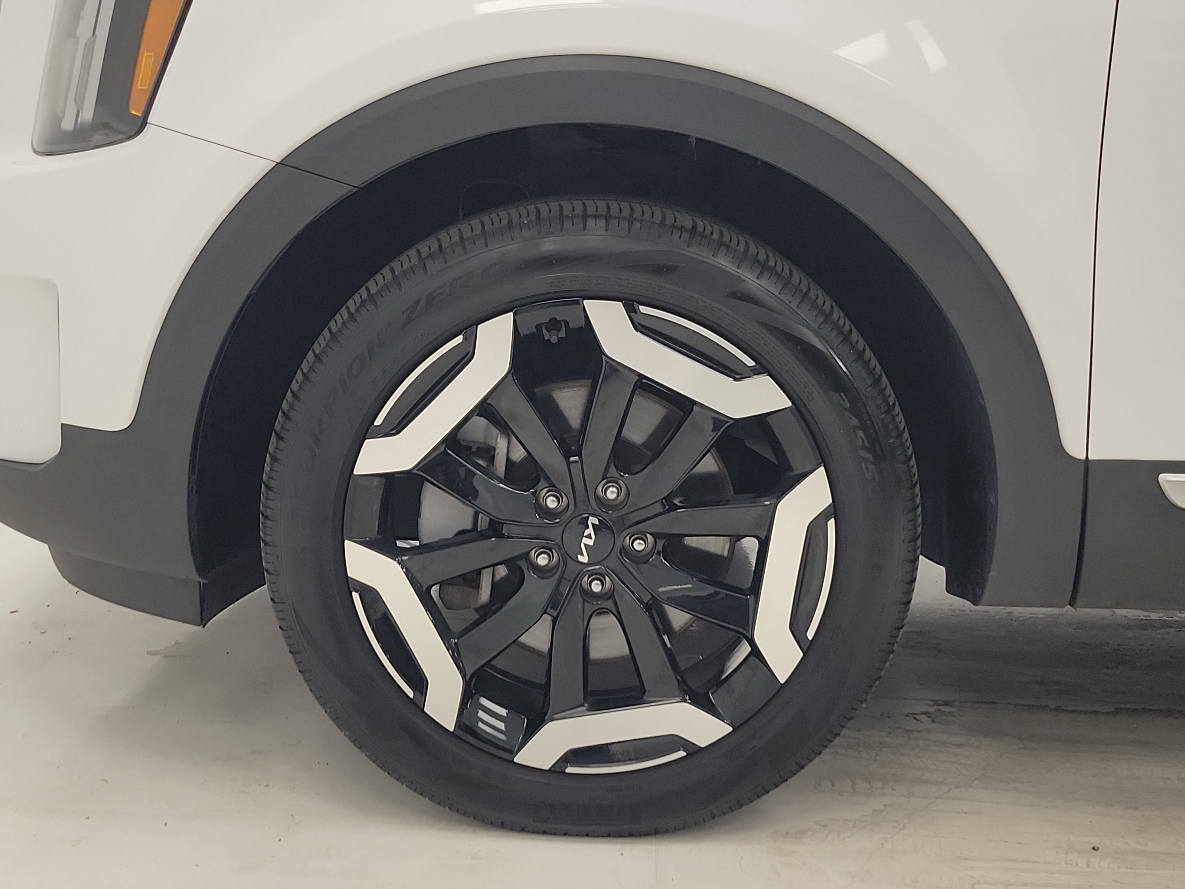 Used 2025 Kia Telluride S AWD/4WD image 7