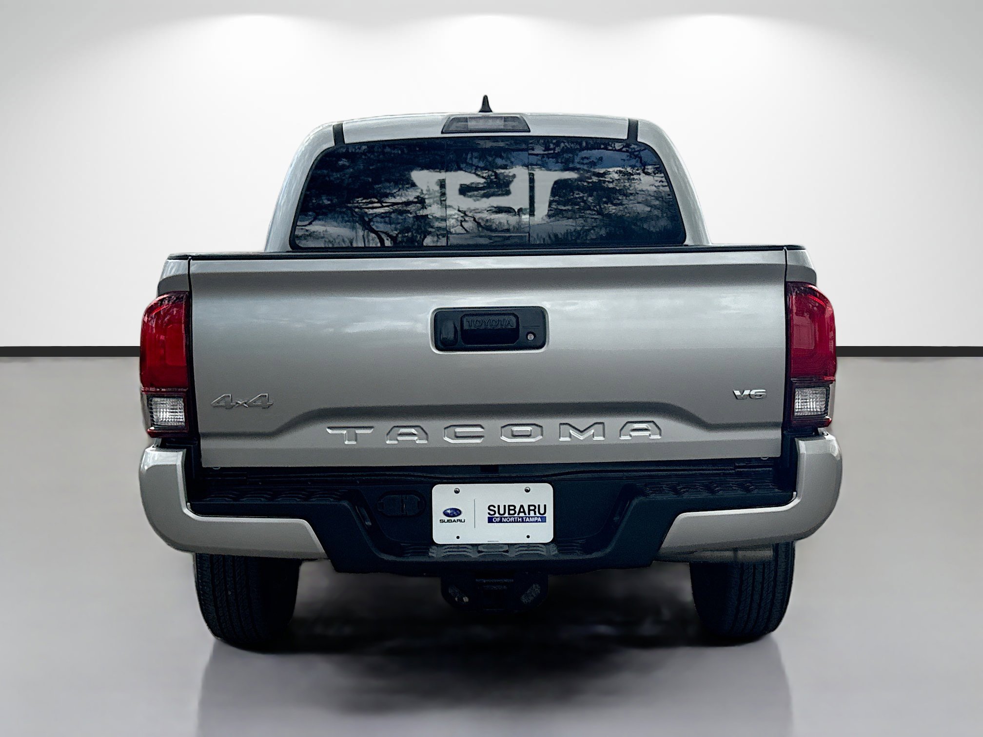 Used 2023 Toyota Tacoma SR5 w/ Technology Package image 4