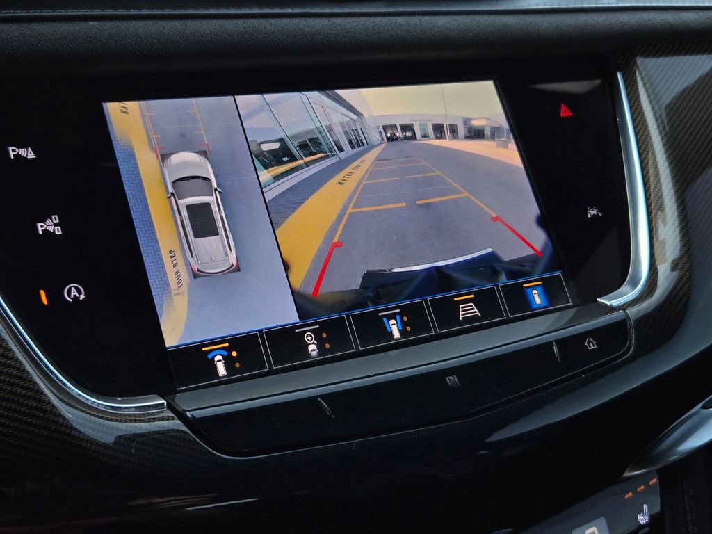 Used 2021 Cadillac XT6 Sport w/ LPO, ONYX Package image 19