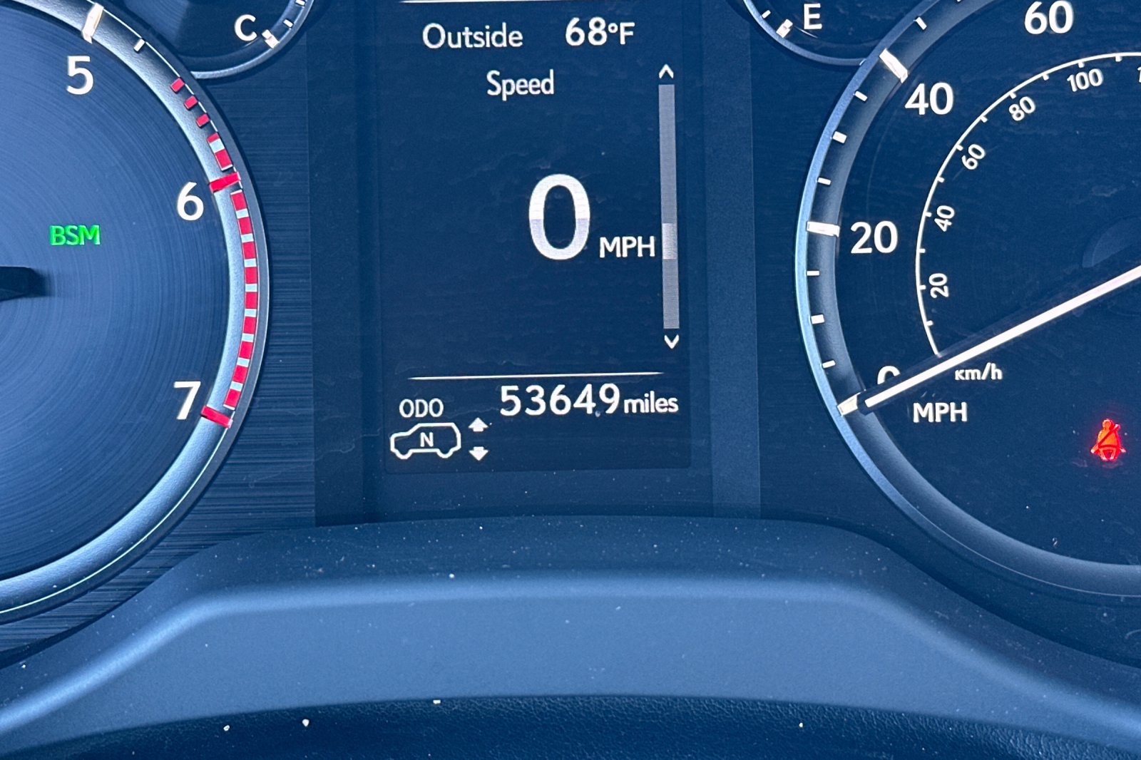 Used 2022 Lexus GX 460 Luxury w/ Off Road Package AWD/4WD image 25