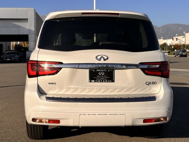 Certified 2024 INFINITI QX80 Luxe image 8