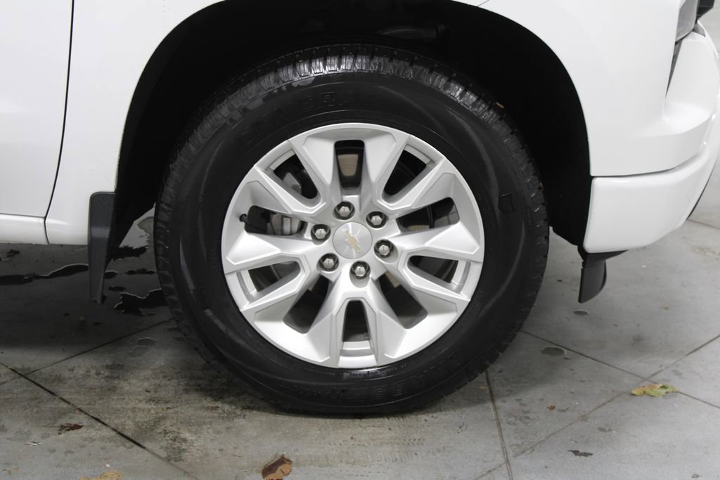 Used 2024 Chevrolet Silverado 1500 Custom image 13