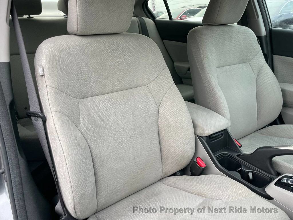 Used 2013 Honda Civic HF image 9