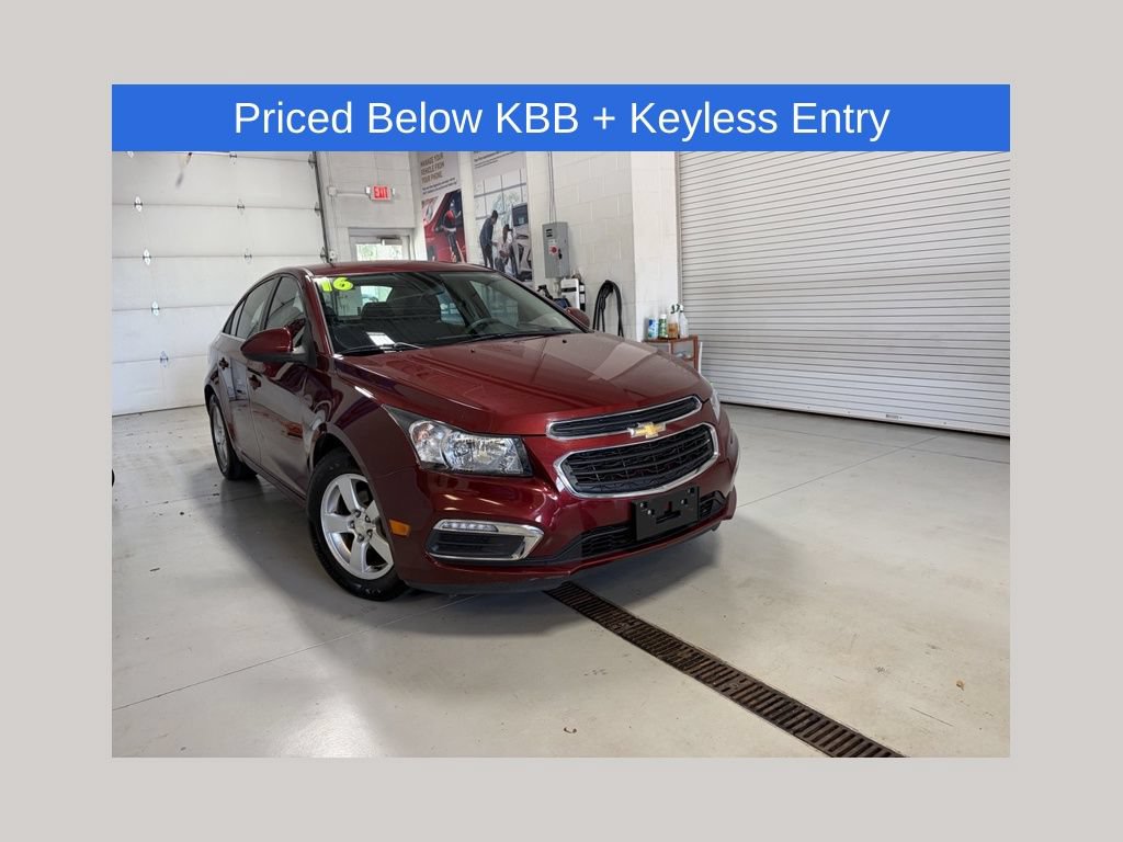 Used 2016 Chevrolet Cruze LT FWD image 1