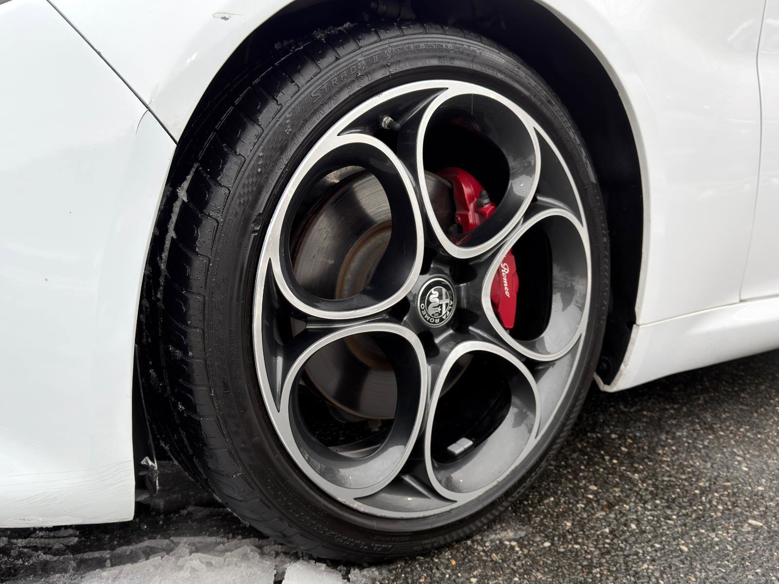 Used 2022 Alfa Romeo Giulia Veloce image 12