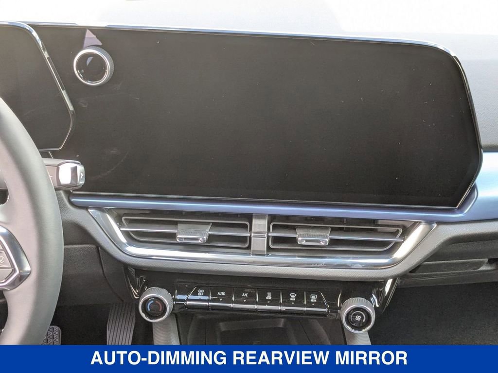 New 2025 Chevrolet Equinox EV LT image 29