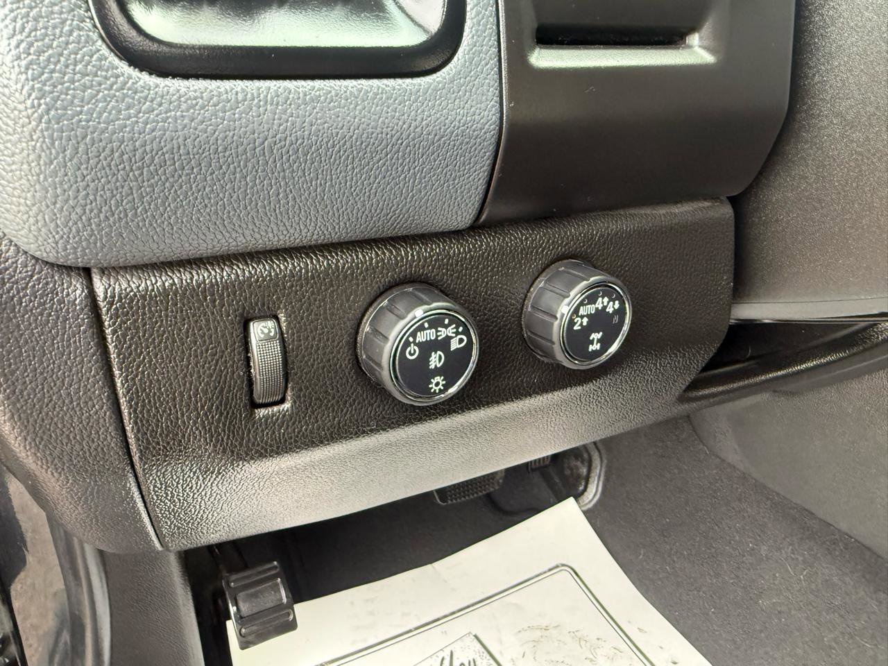 Used 2019 Chevrolet Colorado Z71 AWD/4WD image 13