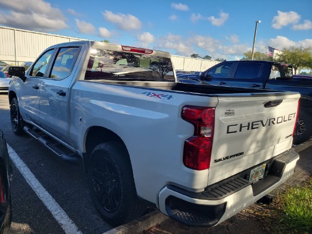 Used 2025 Chevrolet Silverado 1500 Custom w/ Turbomax Blackout Package AWD/4WD image 7