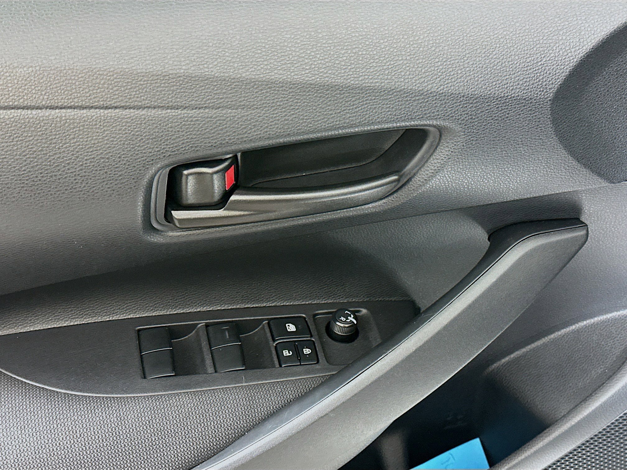 Used 2025 Toyota Corolla LE image 15