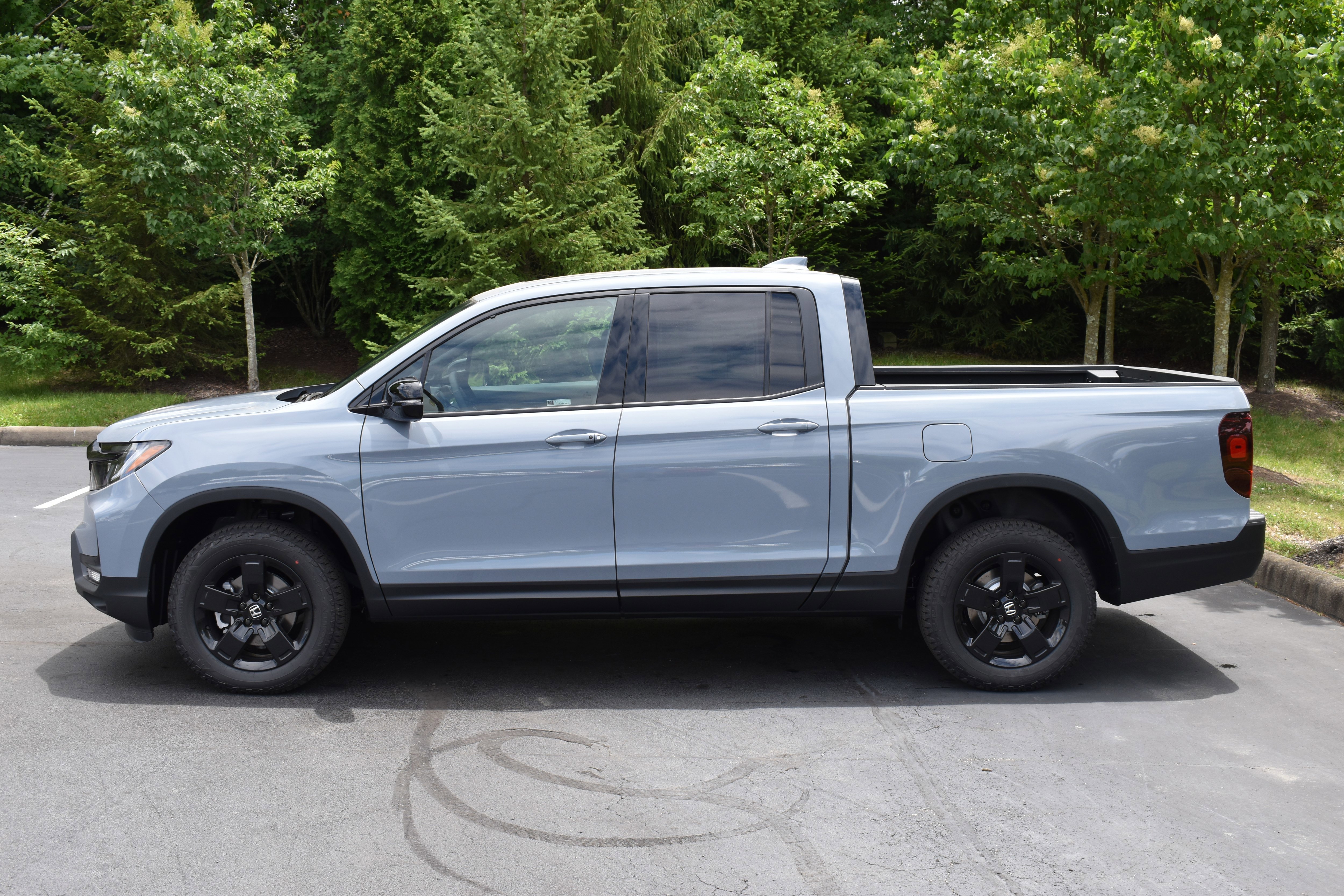 New 2026 Honda Ridgeline Black Edition image 4