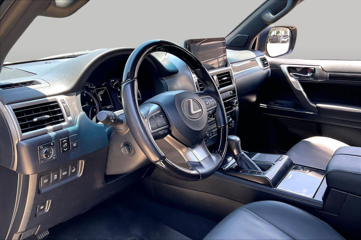 Used 2023 Lexus GX 460 Premium w/ Premium Package AWD/4WD image 17