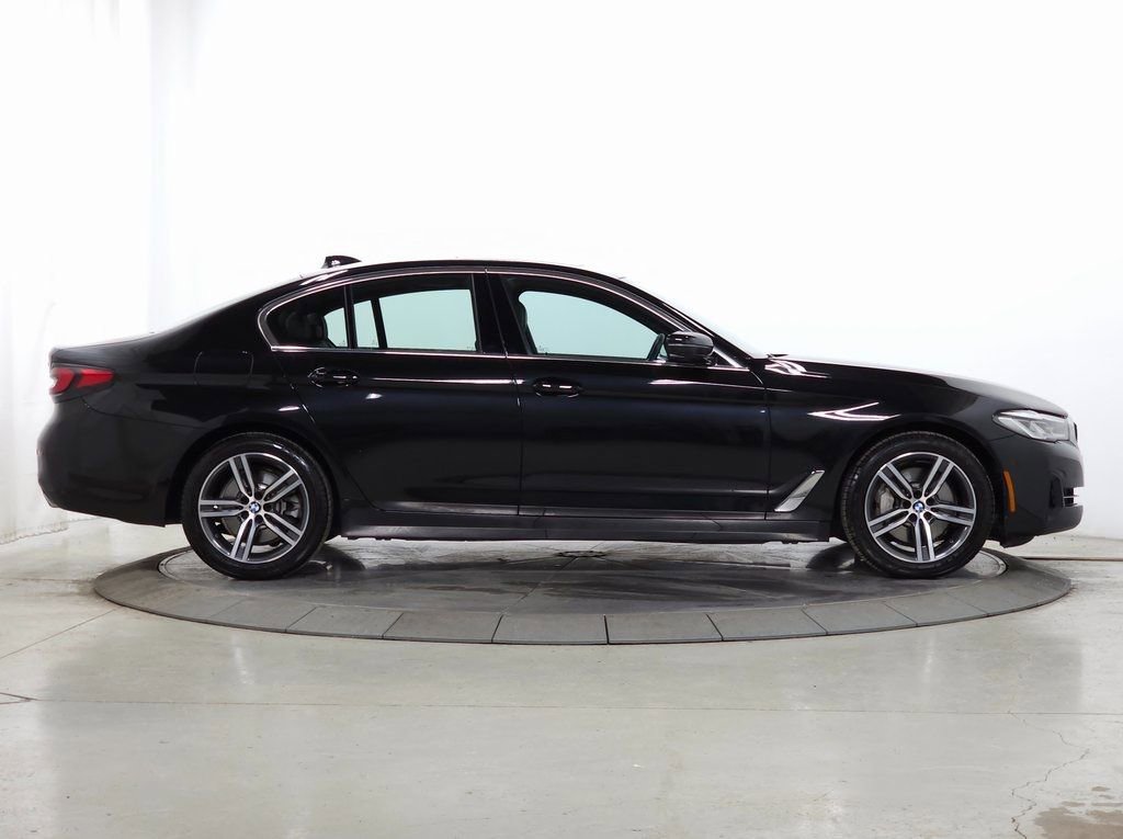 Used 2023 BMW 530i xDrive w/ Premium Package image 11