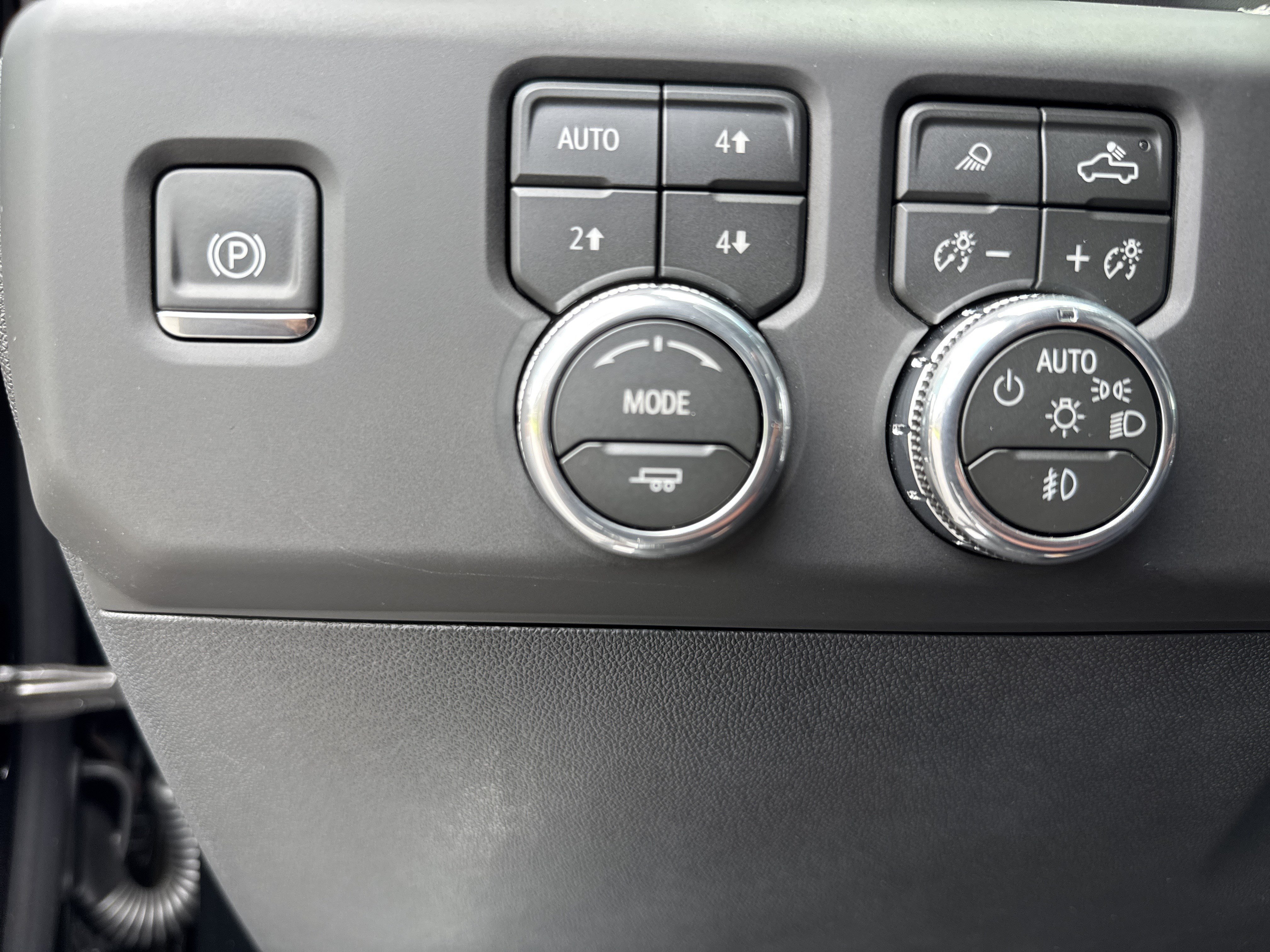 New 2026 GMC Sierra 2500 Denali Ultimate AWD/4WD image 18