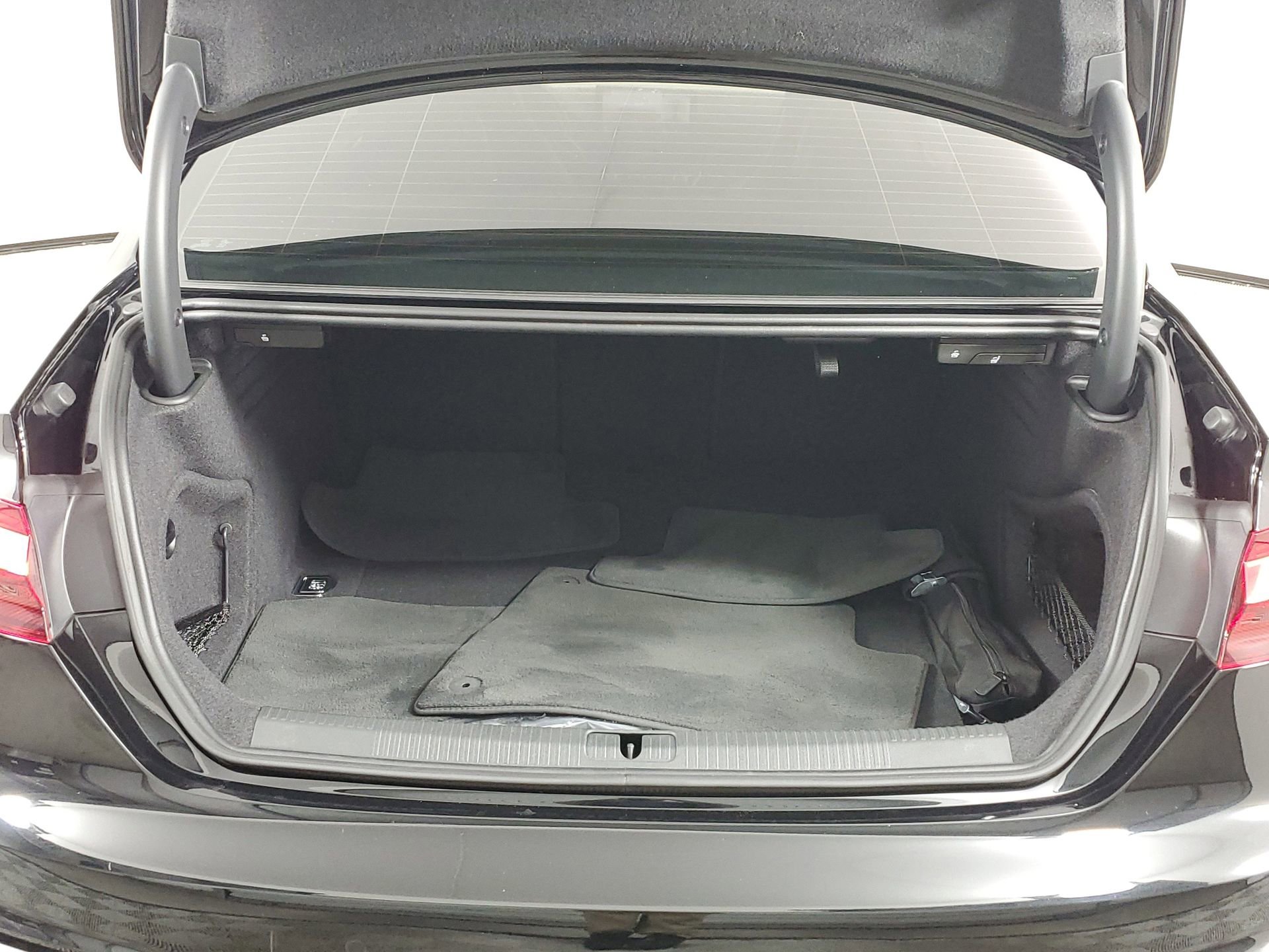 Certified 2023 Audi RS 5 w/ Black Optic Carbon Package image 20