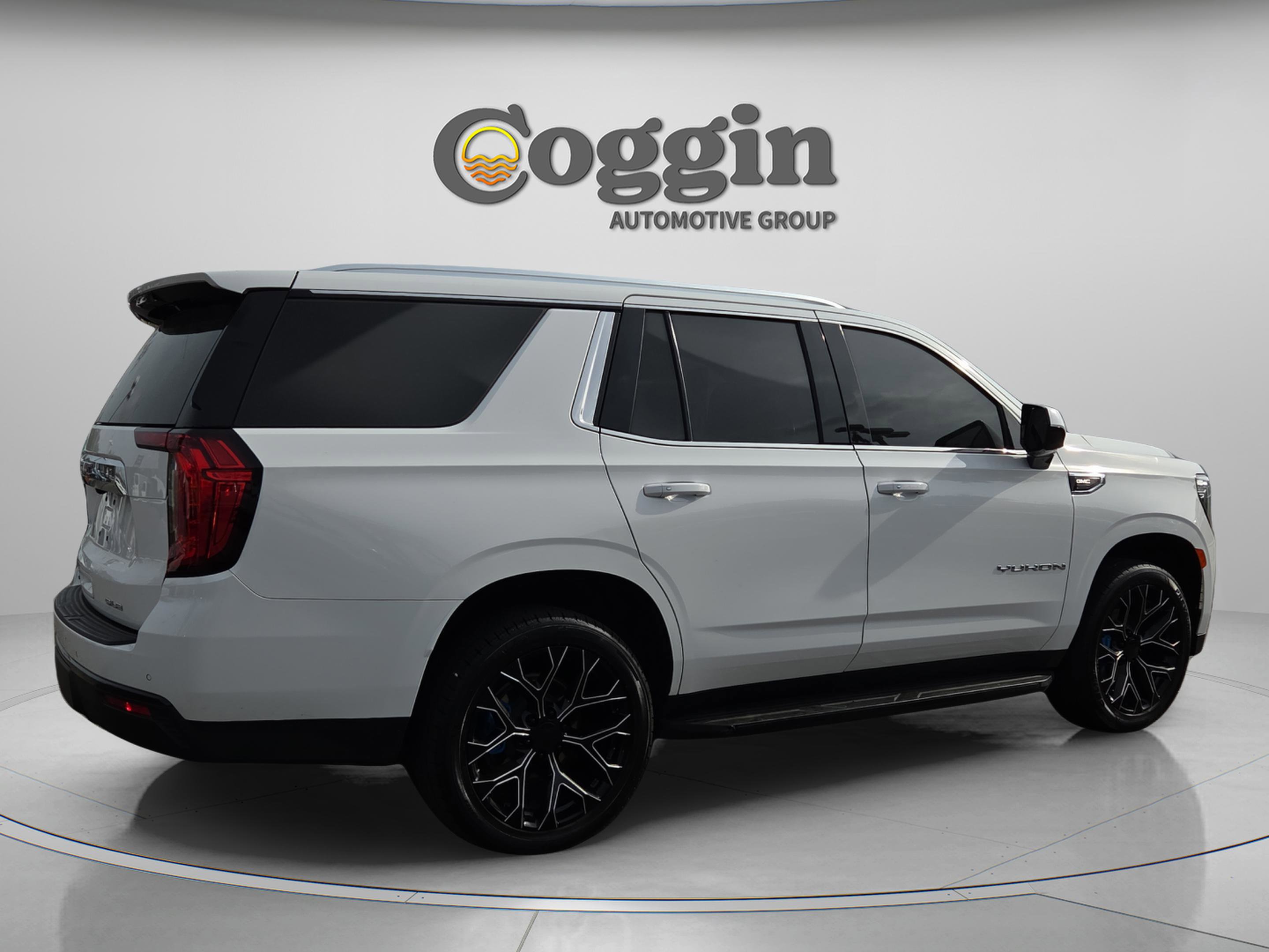 Used 2022 GMC Yukon SLE image 6