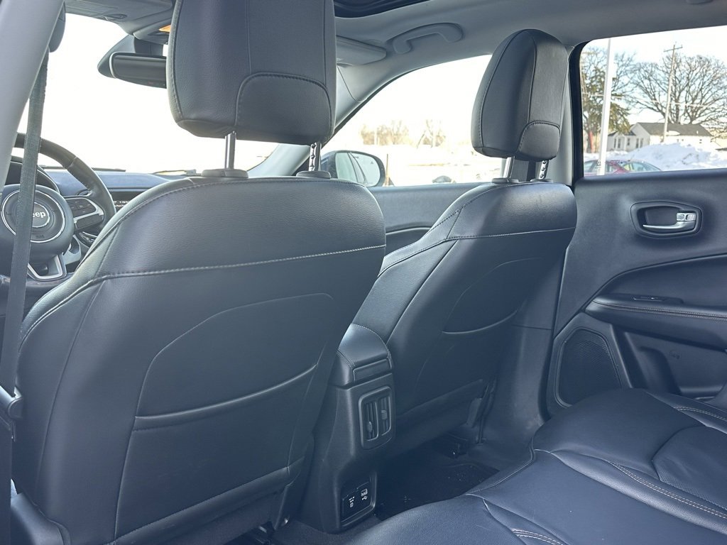 Used 2018 Jeep Compass Limited w/ Navigation Group image 11