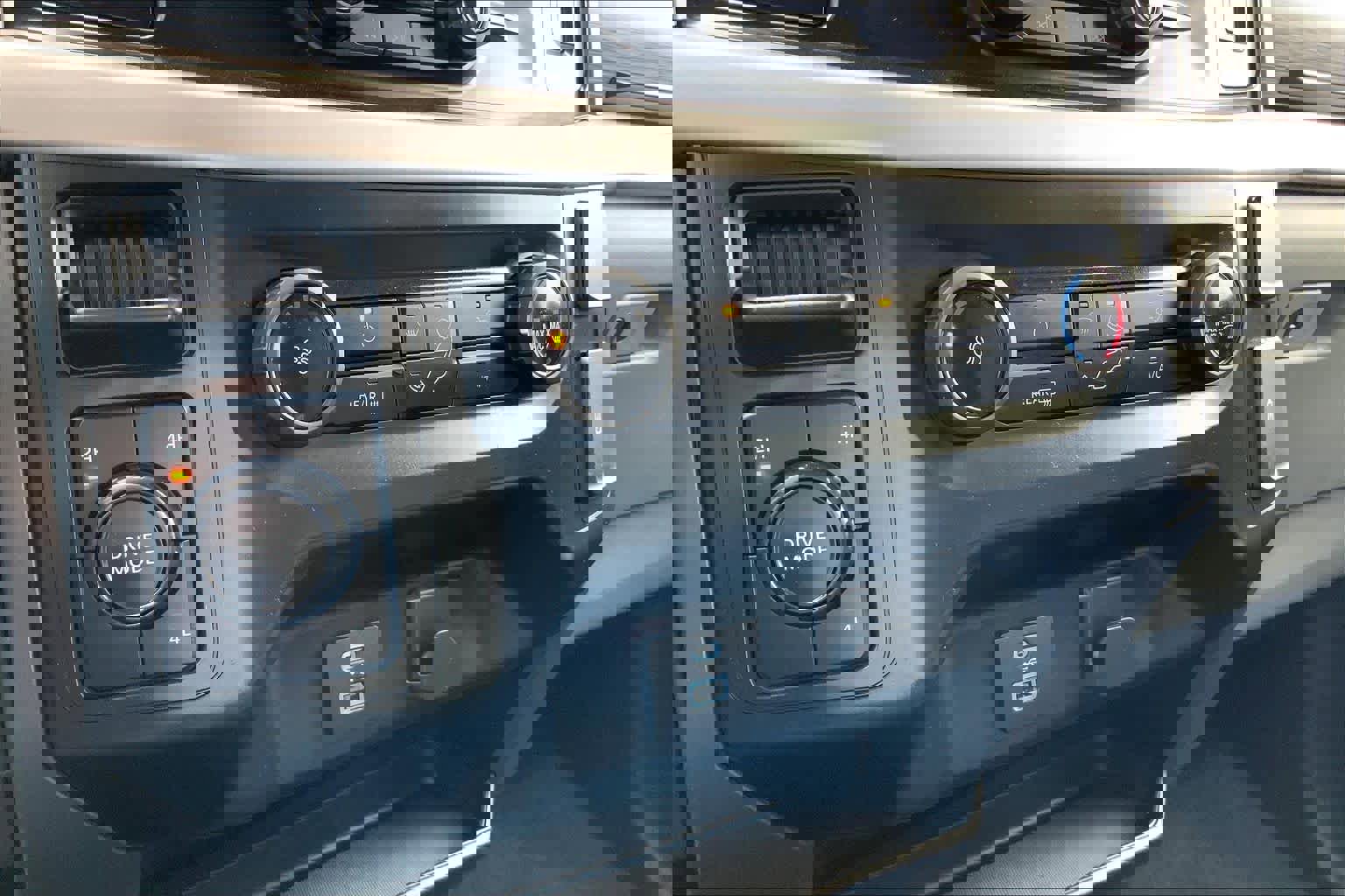 Used 2023 Ford F150 XLT AWD/4WD image 65