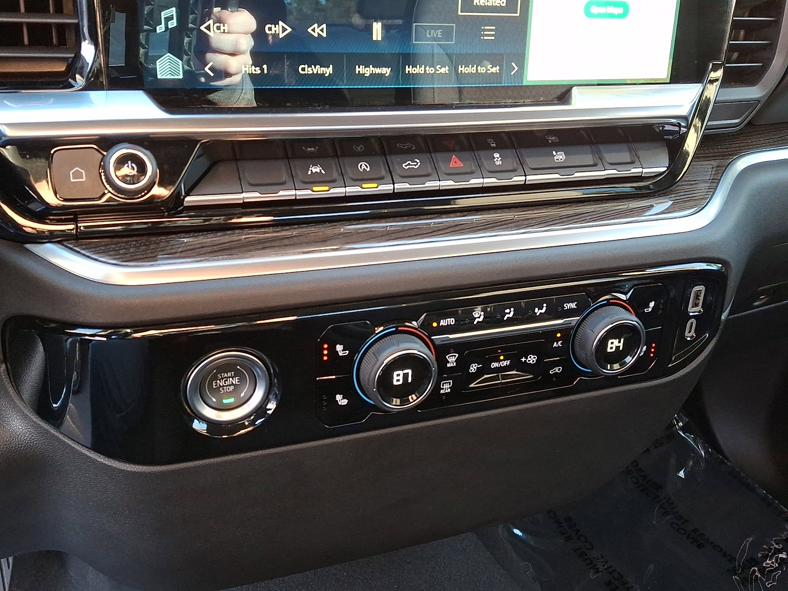 Used 2024 Chevrolet Silverado 1500 LT image 23