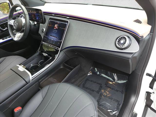Used 2026 Mercedes-Benz EQE 320 4MATIC SUV image 22