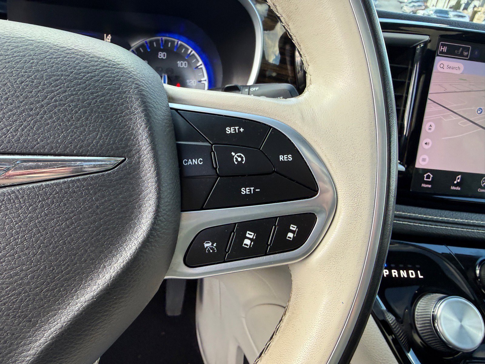 Used 2021 Chrysler Pacifica Limited image 31