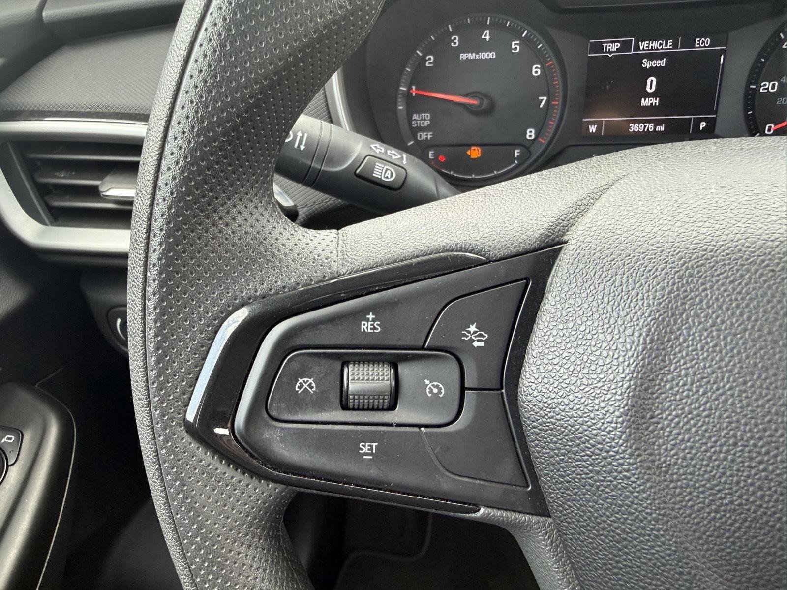 Used 2023 Chevrolet TrailBlazer LS FWD image 12