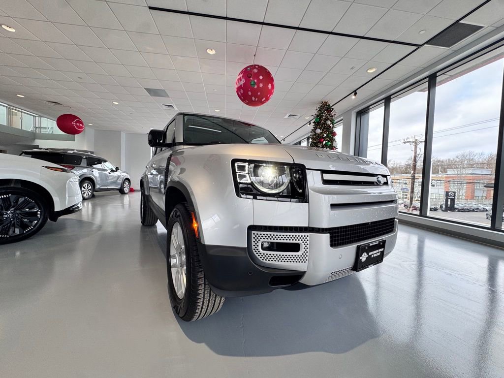 Used 2023 Land Rover Defender 110 S image 7