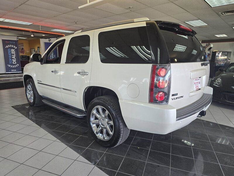 Used 2010 GMC Yukon Denali AWD/4WD image 6