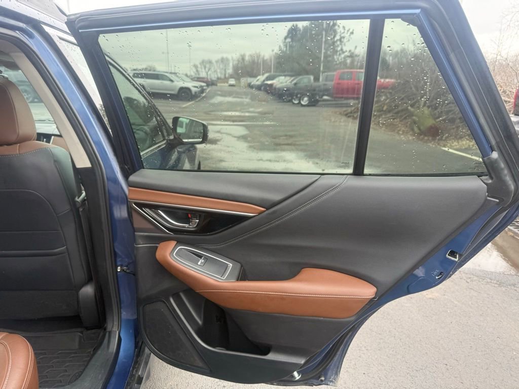 Used 2022 Subaru Outback Touring AWD/4WD image 43