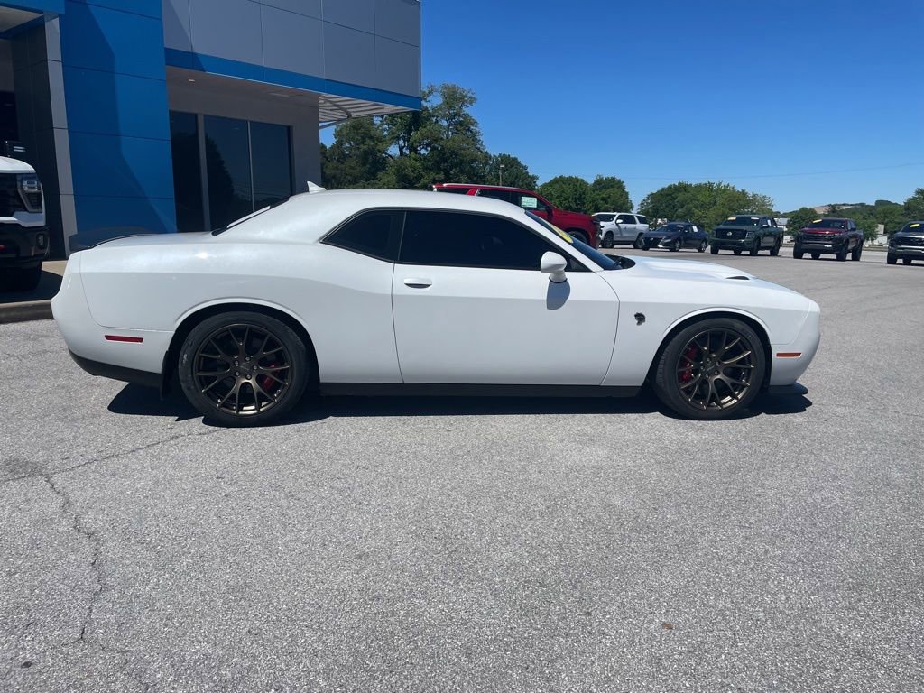Used 2016 Dodge Challenger SRT Hellcat RWD image 31