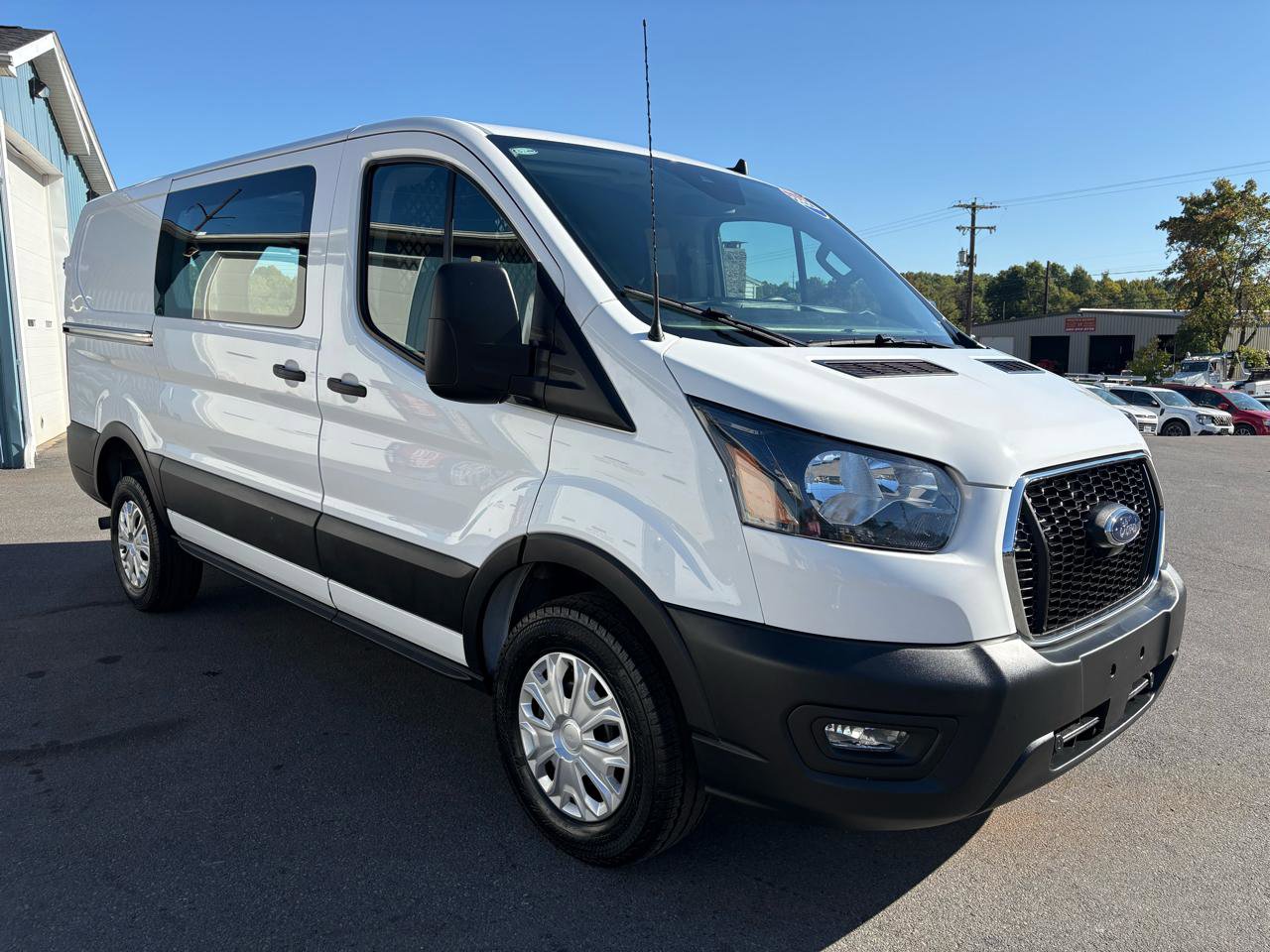 Used 2023 Ford Transit 250 Low Roof w/ Exterior Upgrade Package RWD image 7