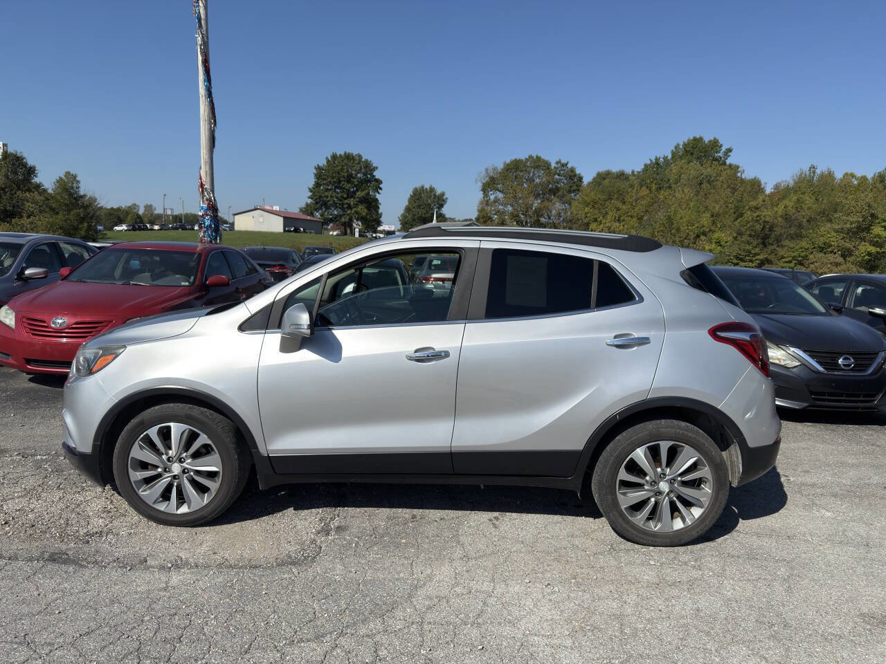 Used 2017 Buick Encore Preferred image 3