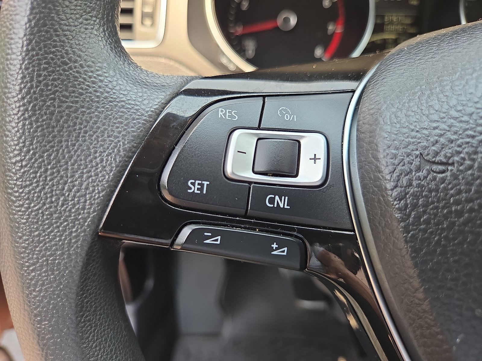 Used 2016 Volkswagen Jetta SE FWD image 28