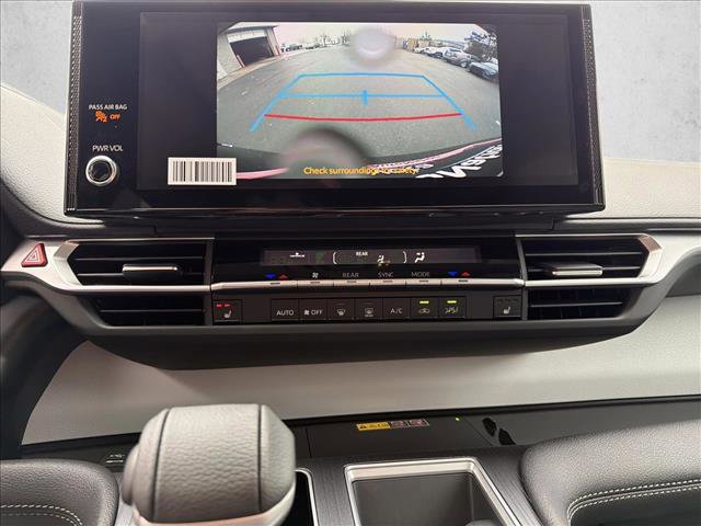New 2026 Toyota Sienna XLE image 17