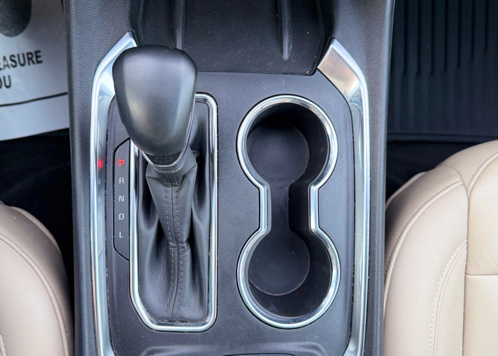 Used 2023 Chevrolet Traverse LT image 44