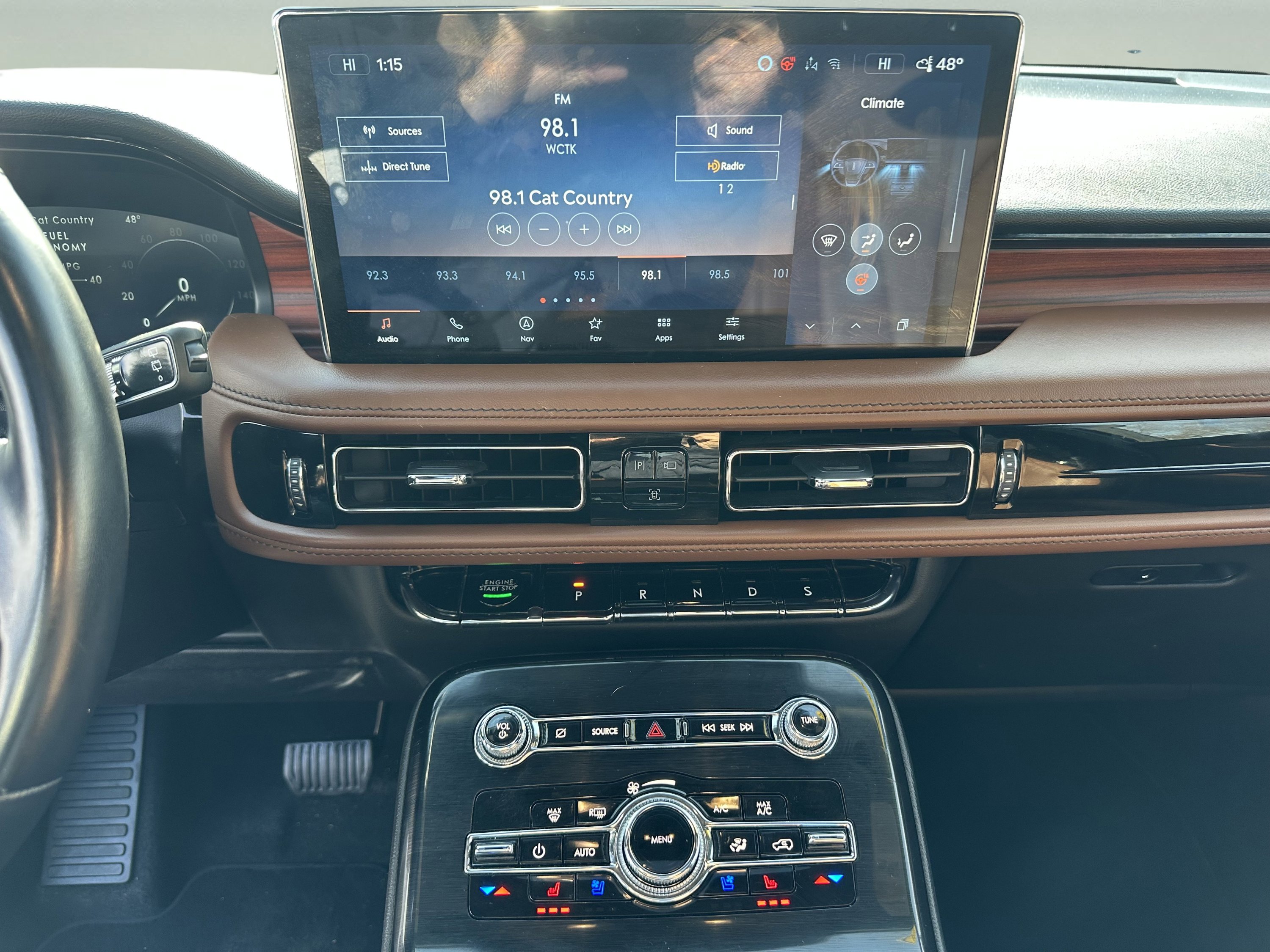 Used 2023 Lincoln Nautilus Reserve w/ Equipment Group 201A image 14