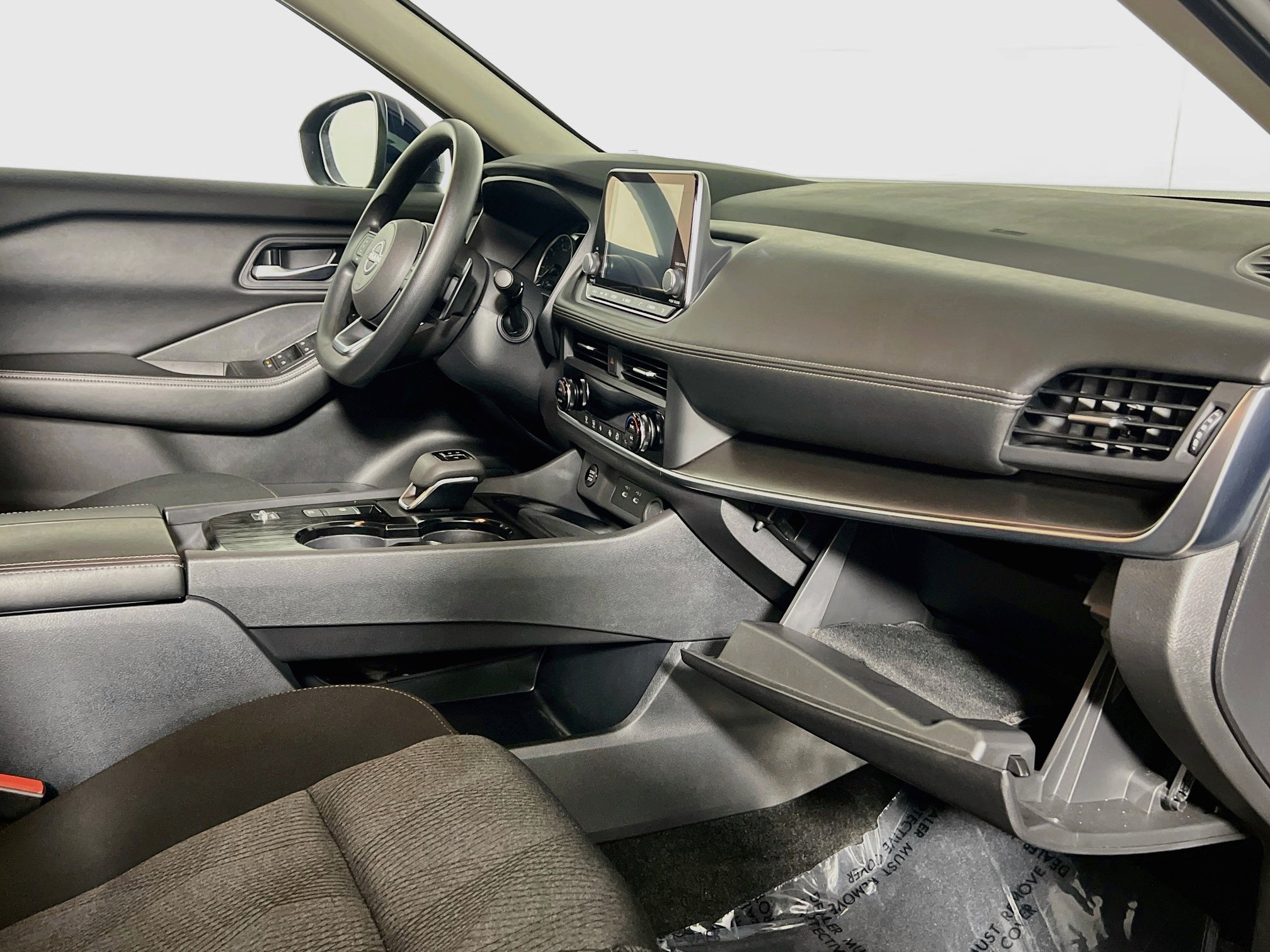 Used 2024 Nissan Rogue SV FWD image 35
