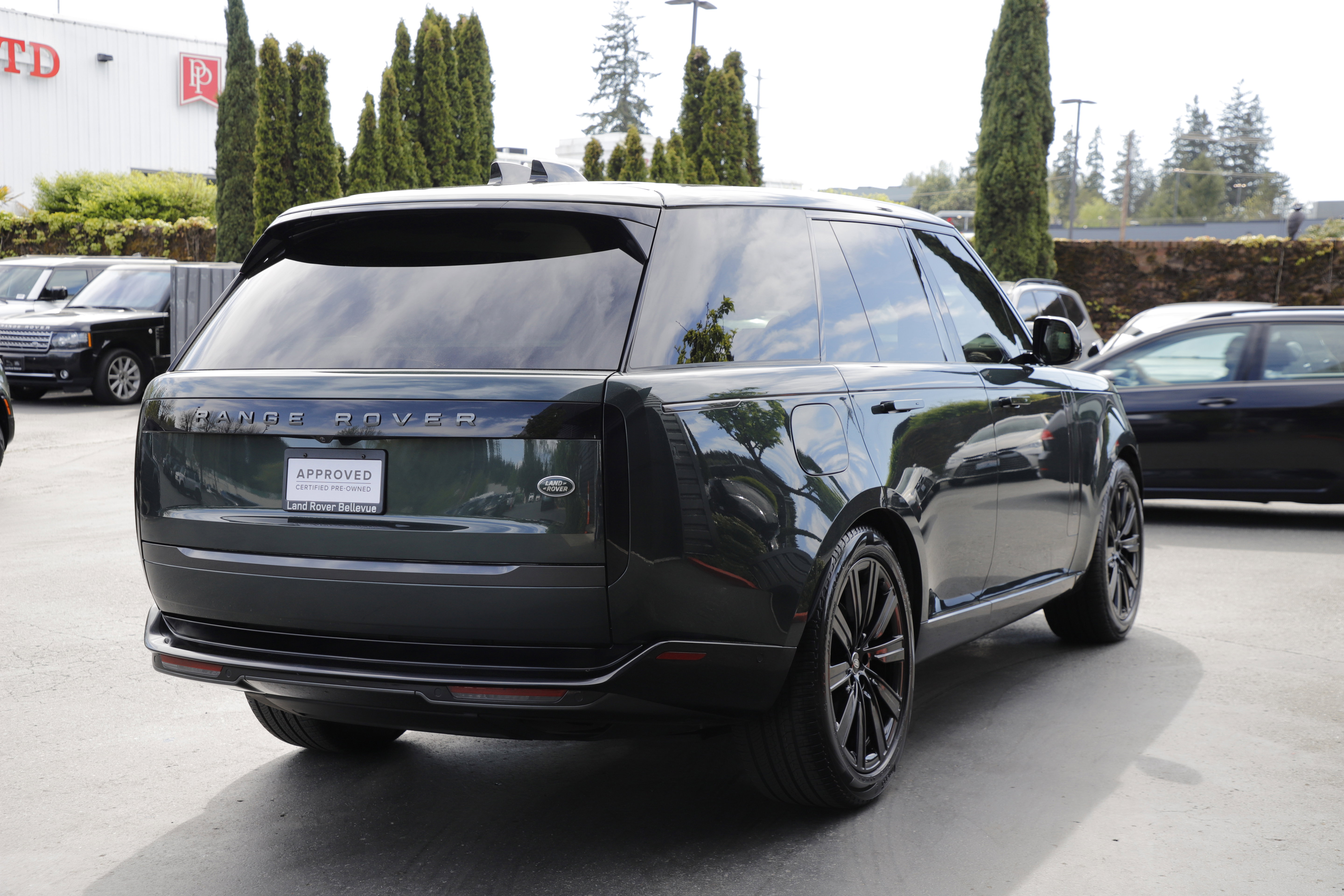 Used 2023 Land Rover Range Rover SE AWD/4WD image 10