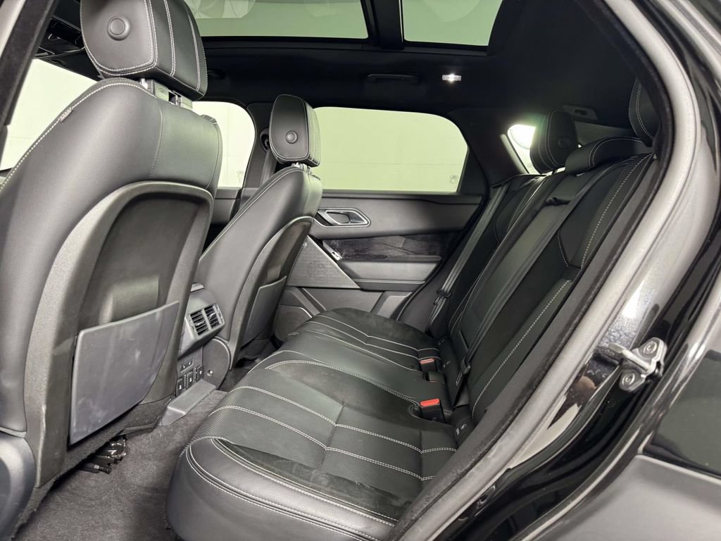 Used 2020 Land Rover Range Rover Velar R-Dynamic S AWD/4WD image 32