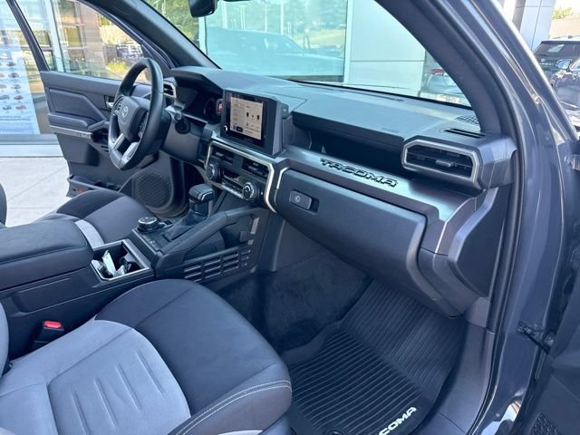Used 2025 Toyota Tacoma TRD Off-Road AWD/4WD image 29