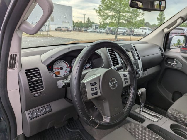 Used 2015 Nissan Frontier PRO-4X AWD/4WD image 12