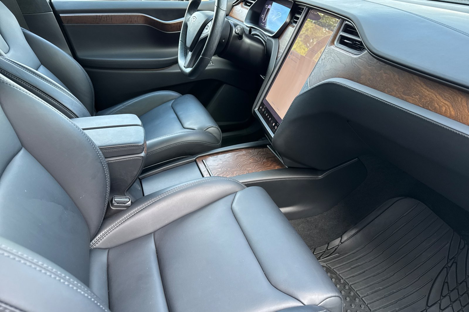 Used 2019 Tesla Model X 75D AWD/4WD image 16