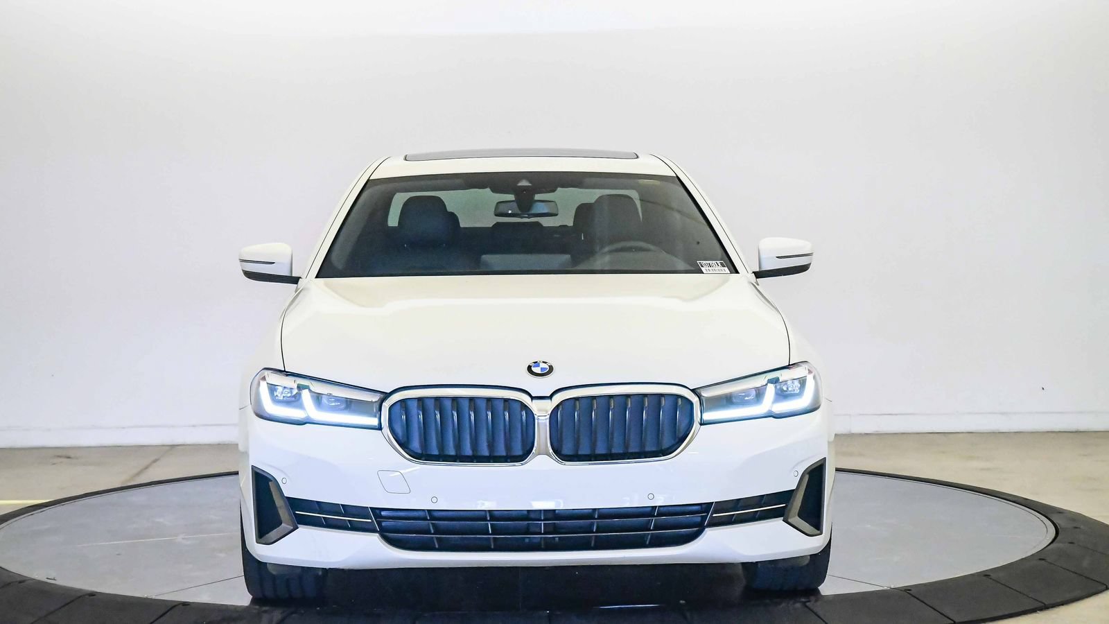 Used 2023 BMW 530i w/ Convenience Package RWD image 7