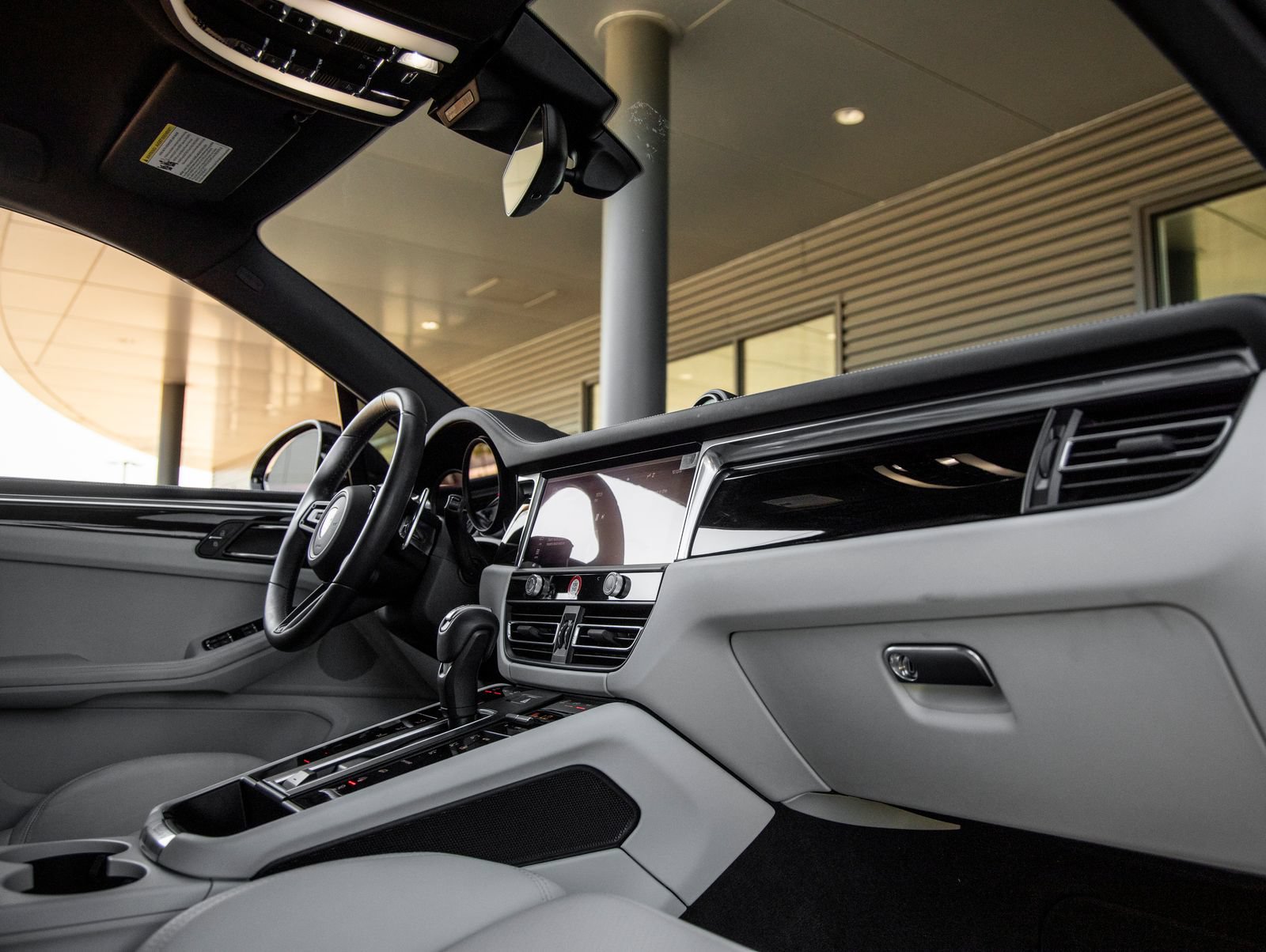 Certified 2025 Porsche Macan GTS AWD/4WD image 45